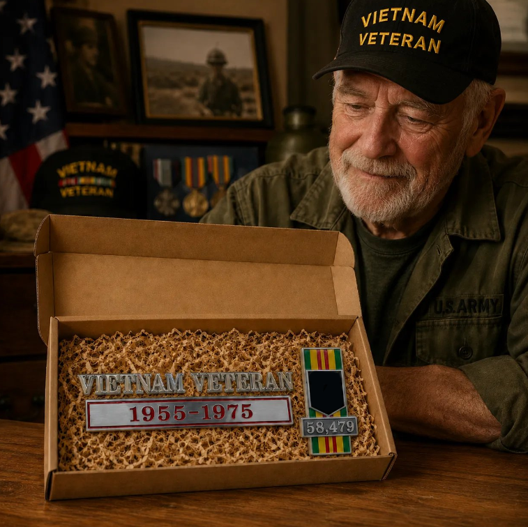 🇺🇸 Vietnam Veteran 1955–1975 Memorial Car Emblem Metal Badge