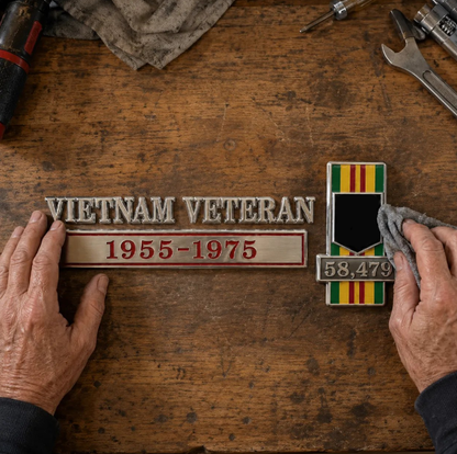 🇺🇸 Vietnam Veteran 1955–1975 Memorial Car Emblem Metal Badge